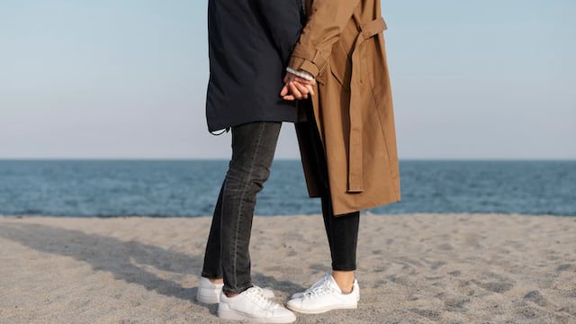 La pareja lleva dos años junta pero nunca se han besado.