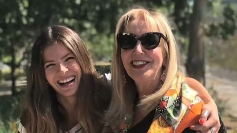 Isabel Luco Morandé con la China Suárez.
