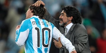 Messi homanajeó a Maradona.