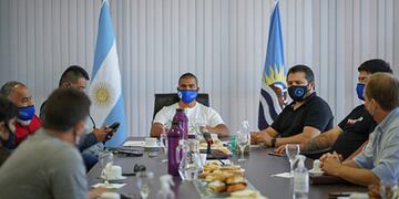 Reunión con autoridades laborales de YPF