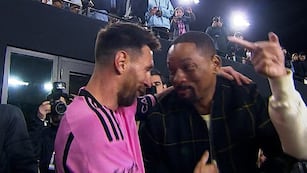 La "Pulga" y el rapero se cruzaron por primera vez en el DRV PNK Stadium.