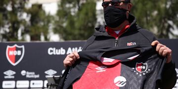 Presentación de Burgos en Newell's (@Newells)