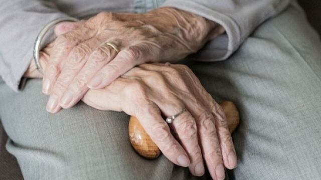 Buscan desesperadamente a la familia de una mujer de 87 años que está internada en un hospital de San Juan (imagen ilustrativa)