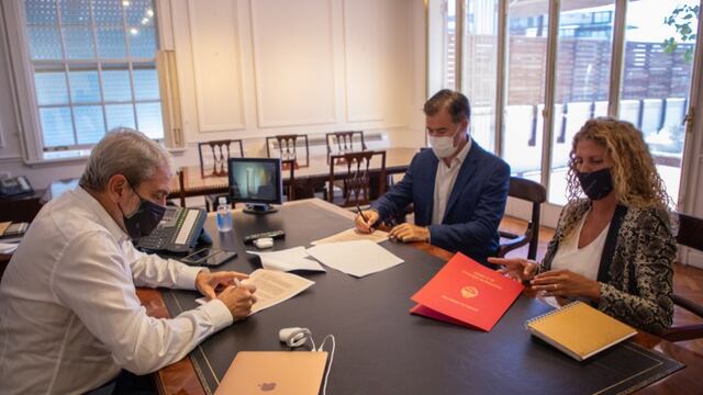 Ministro de Seguridad de la Nación, Aníbal Fernández y la secretaria de Seguridad y Política Criminal, Mercedes Lagioiosa y Martín Piaggio.