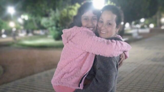 Una madre que lucha contra el cáncer de mama y la enfermedad de su hija.