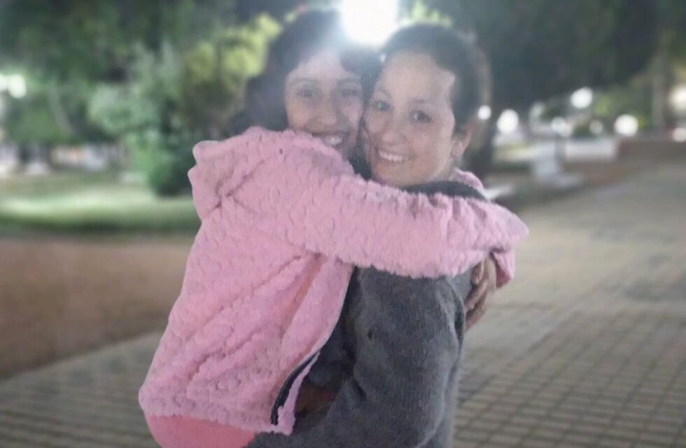 Pedido de solidaridad: Una madre de Rafaela lucha contra el cáncer, mientras cuida a su hija que tiene una grave enfermedad