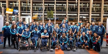 Una nutrida delegación argentina rumbo a París para disputar los Juegos Paralímpicos 2024. (gentileza @aeropuertosargentina)