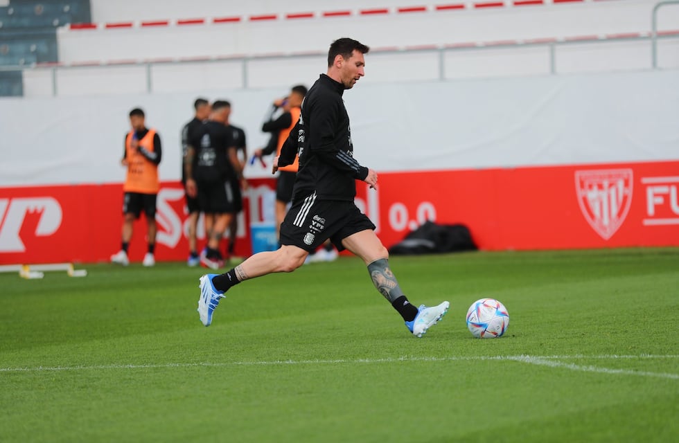 La Selección Argentina se prepara para enfrentar a Italia en La Finalissima: las mejores fotos