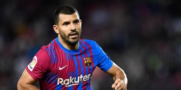 El Kun Agüero reapareció en las redes sociales mientras mostró como jugaba al golf a la espera de saber qué hará con su futuro
