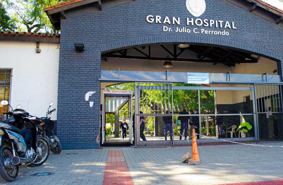 Vacunación del cura: el director del Hospital Perrando presentó su renuncia y Jorge Capitanich no la aceptó