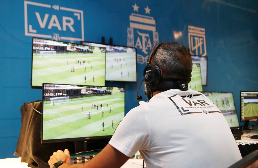 La AFA inauguró las salas del VAR: el debut será en la octava fecha