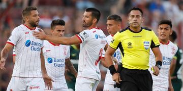 Huracán confirmó 12 casos de Covid-19 en su plantel profesional. EFE/ Juan Ignacio Roncoroni