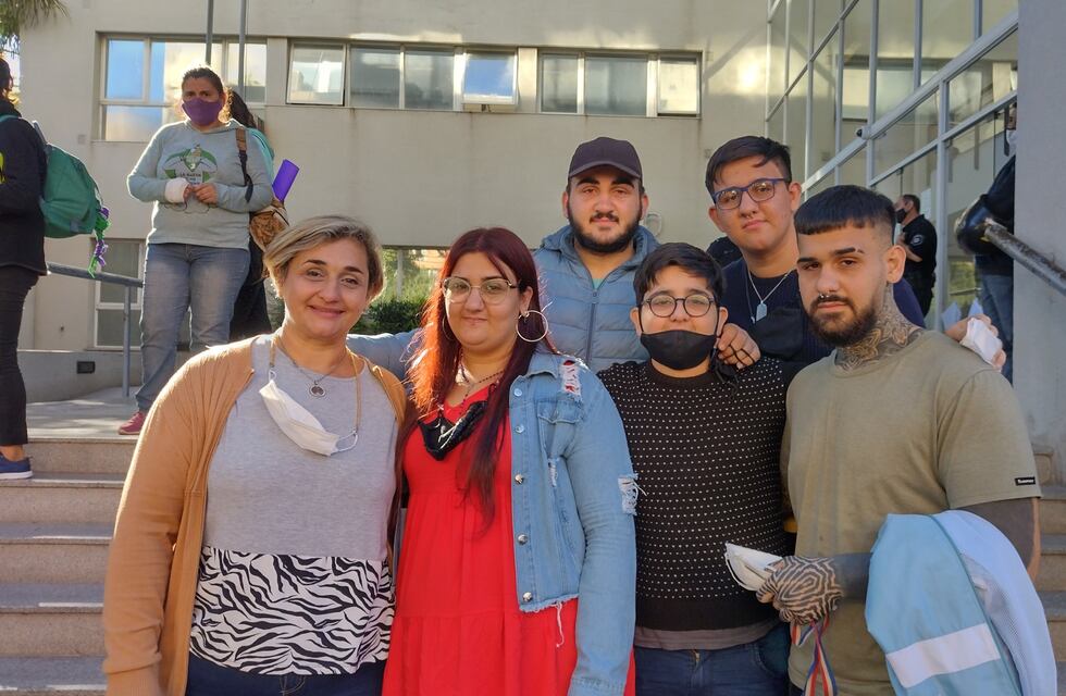 Su padre abusó de ella durante 13 años y ahora tendrá el apellido de su madre