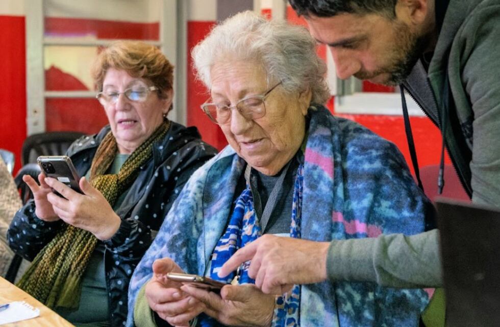 Nueva charla de prevención sobre cybercrimen y estafas en Punta Alta