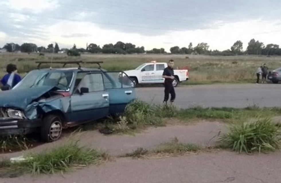 Una familia de Punta Alta iba al Hospital Penna y tuvo un accidente