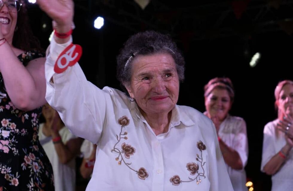 Vendimia: Irma se presentó porque nadie quería y fue electa como reina de los adultos mayores de Las Heras