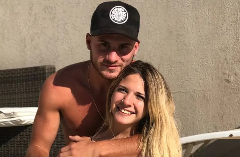 No ocultan el amor: Alexis Mac Allister disfrutó de la fiesta de la Selección Argentina junto a su nueva pareja Ailén Cova