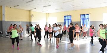 Arrancaron los talleres barriales