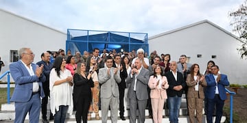 El mandatario provincial encabezó la inauguración de un espacio pionero que ofrece capacitación gratuita en oficios.