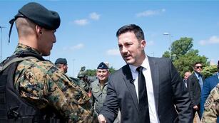 Luis Petri encabezó la llegada de FFAA a Rosario