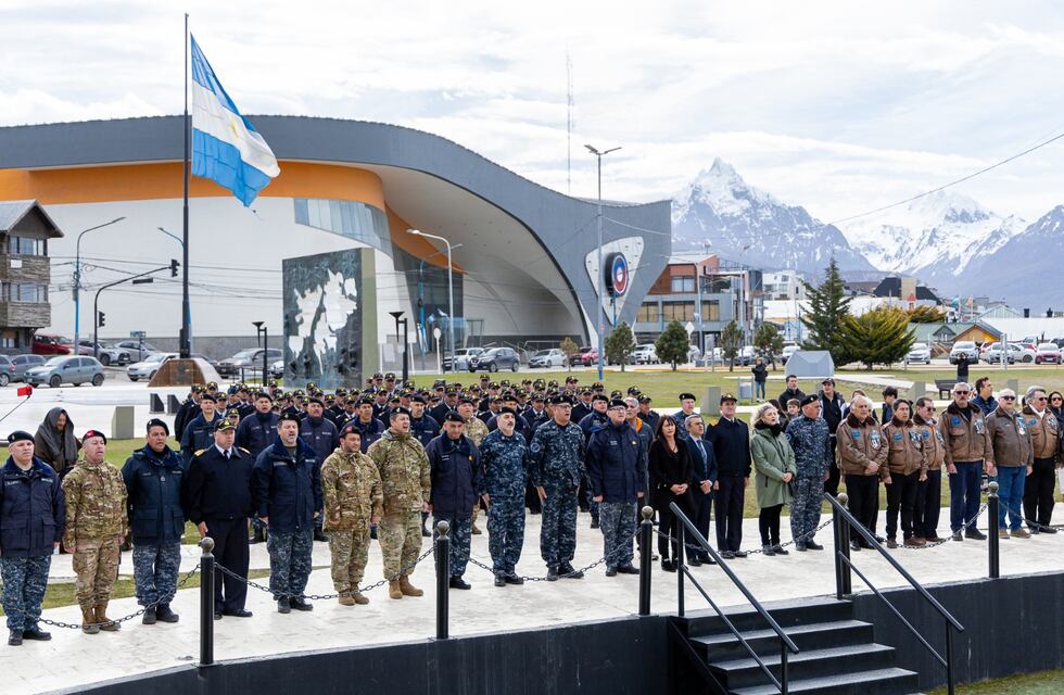 Realizaron homenaje a la tripulación de la Fragata Libertad y a veteranos de Malvinas