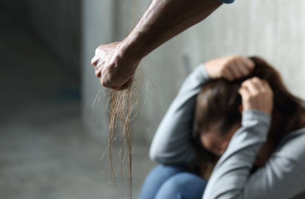 Aberrante: fue maltratada, abusada y embarazada por su agresor, lo denunció y recibió más violencia