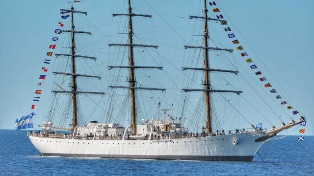 La Fragata A.R.A “Libertad” fondeará frente a la ciudad de Ushuaia