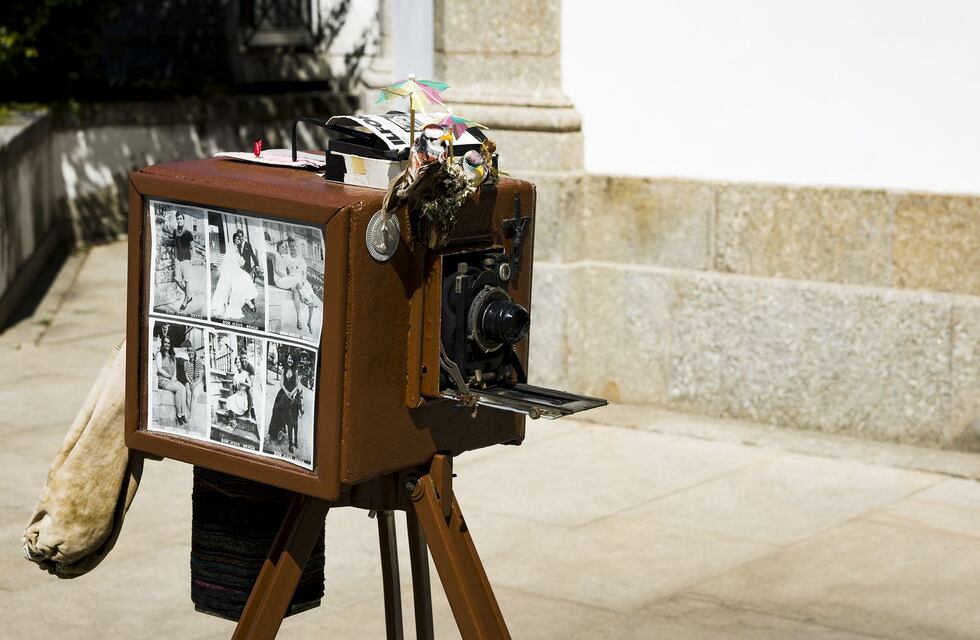 Enrique Daniel Azcárate, el docente jubilado que inmortaliza momentos y lugares de La Pampa con su vieja cámara