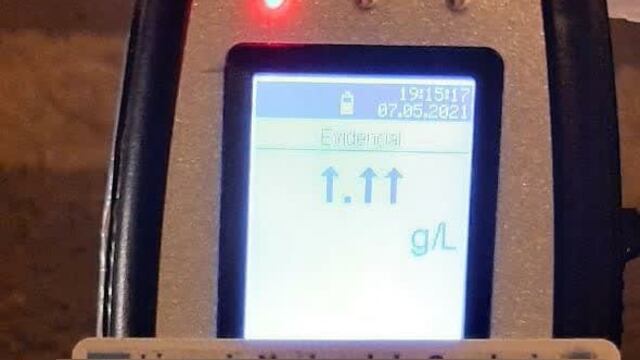 Rompió el alcoholímetro: tenía más de 3 gr. de alcohol en sangre.