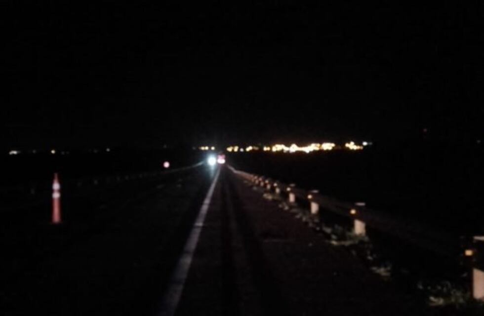 Siniestro fatal en Garupá: caminaba a la vera de la ruta y fue embestido por un camión