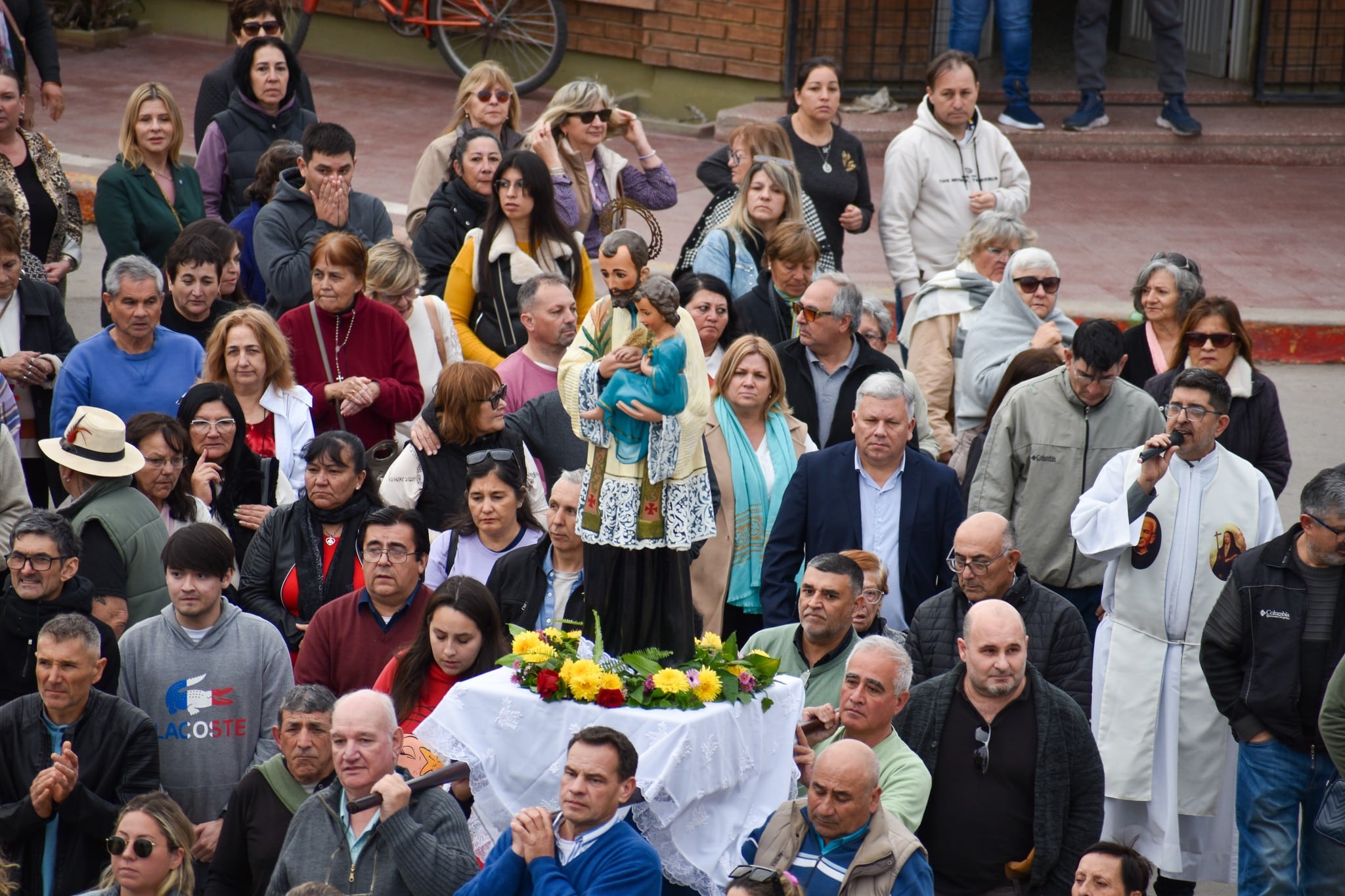 Los fieles de Arroyito celebraron a San Cayetano Santo Patrono del pan y del trabajo