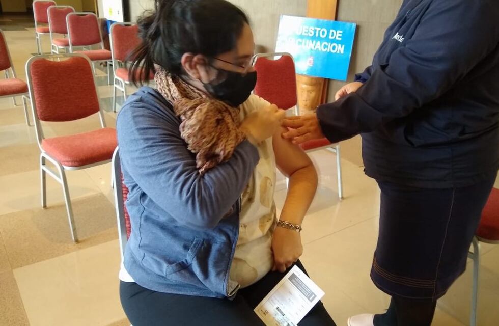 Iguazú comienza a vacunar contra el COVID-19 sin turno a mayores de 18 años