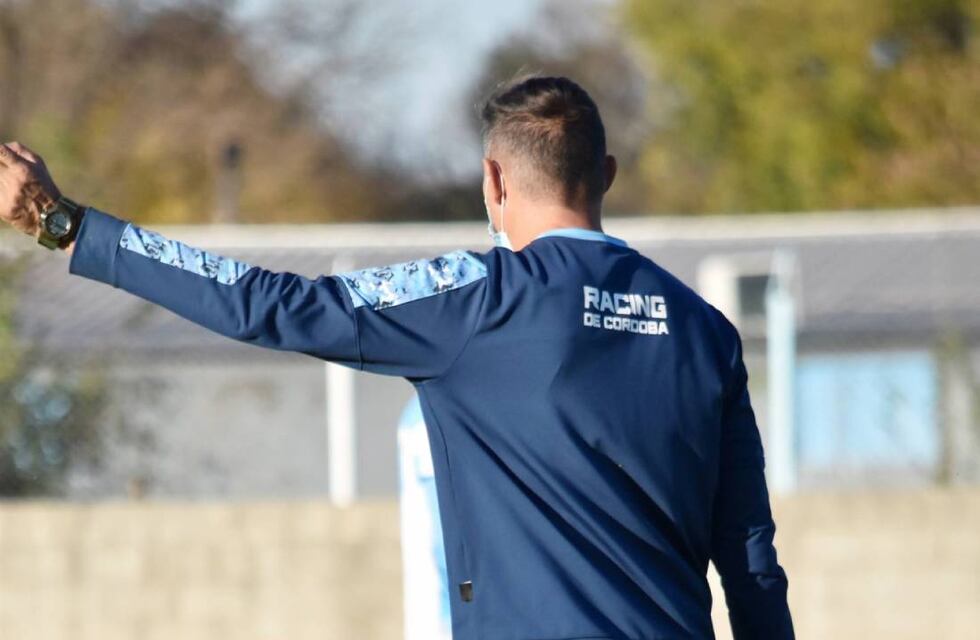 Hernán Medina y su primera derrota en Racing: “Merecíamos más pero entramos en la desesperación”