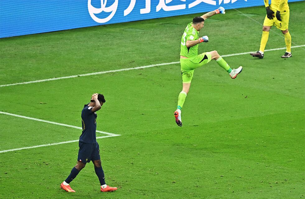 Nuevas disposiciones en el fútbol: ¿De qué se trata la “Norma anti Dibu Martínez”?