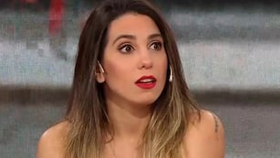 Cinthia Fernández sorprendió con un look formal y sorprendió a todos: “Me voy o me quedo?”