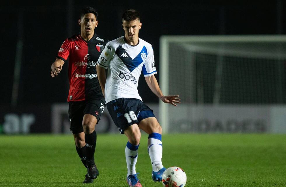 Colón lo sufrió de punta a punta y Vélez ganó en el final de la Copa de la Liga