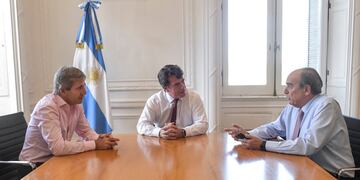 Caputo, Posee y Francos definiendo la convocatoria gobernadores.