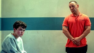 Netflix: por qué escribieron “pedófilo” en la camioneta del padre de Jamie en Adolescencia.