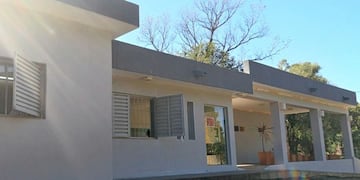 El dispensario de Río Ceballos (Gentileza Info Sierras/Archivo).