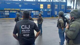 Allanan la Bombonera: investigan reventa de entradas y venta de tickets falsos. Foto: TN.