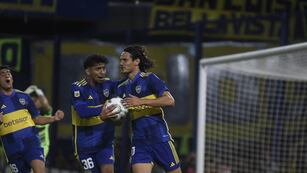 La furia goleadora de Edinson Cavani la padeció Belgrano en la Bombonera (Federico López Claro).