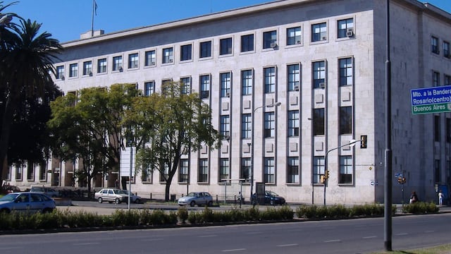 El personal de Balcarce y avenida Pellegrini retoma su actividad habitual.