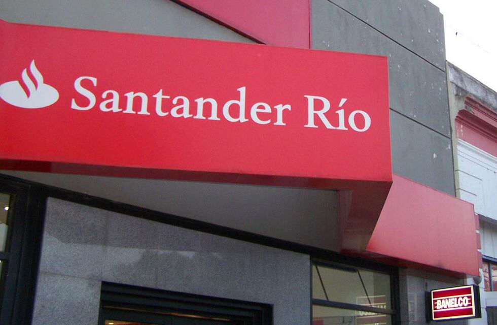 Preso dentro de un banco: un hombre fue a realizar un trámite y se quedó encerrado dentro de él