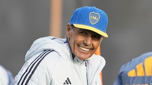 Miguel Ángel Russo en el predio de Boca entrenando al plantel. (Prensa Boca)