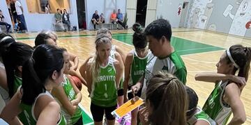 Básquet Femenino Deportivo y Cultural Arroyito