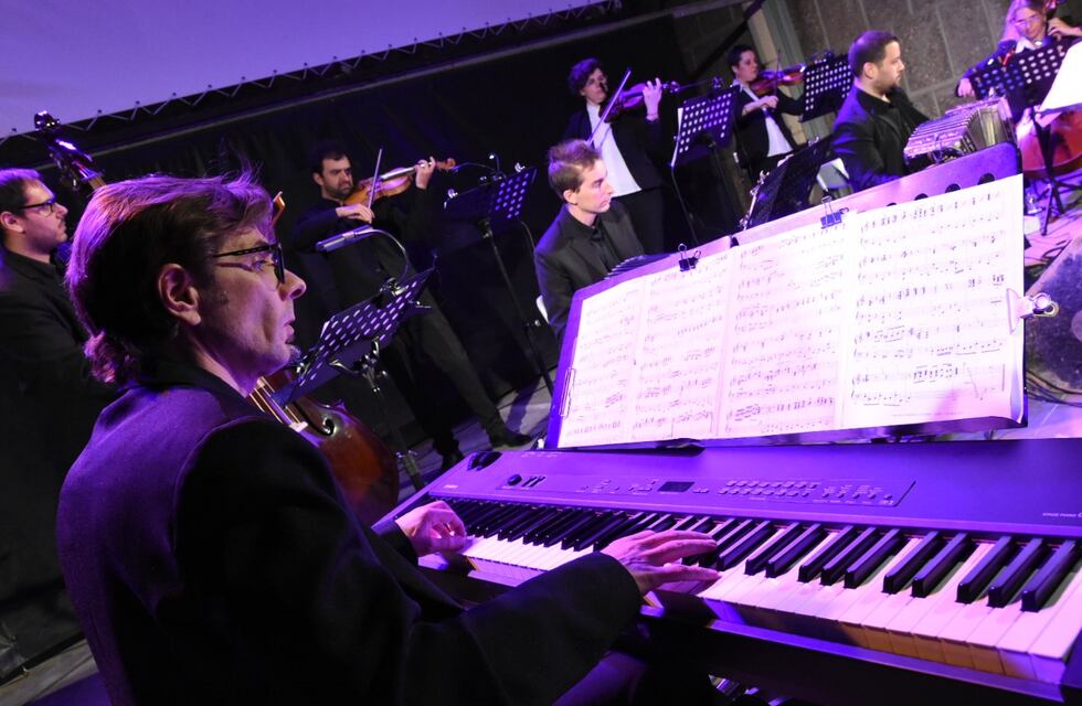 La Orquesta Municipal de Tango brilló en el Anfiteatro