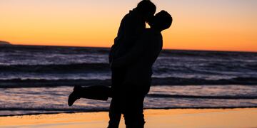 Los besos pueden ser uno de los momentos más íntimos de una pareja.