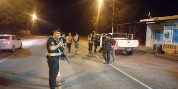 Se mantiene la prohibición de circular en horas de la madrugada (YaTeCuento)