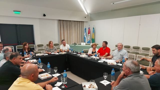 Reunión de entidades lecheras en la Sociedad Rural de Rafaela