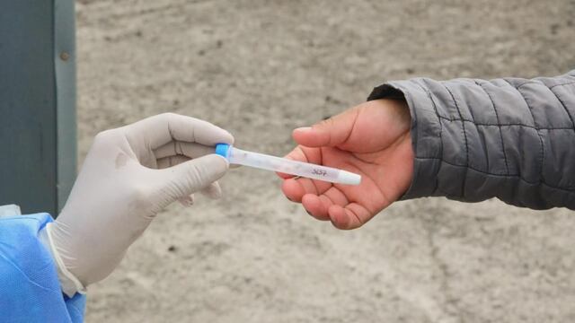 Volvieron de Bariloche, los Hisoparon y dieron positivo.